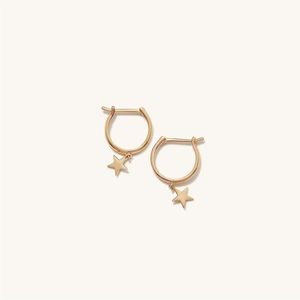 Mejuri Nova Hoops in Gold